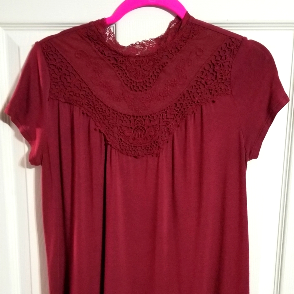 Lacey collar